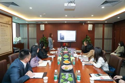 罗湖区人大常委副主任谭会茹一行莅临非凡娱乐调研