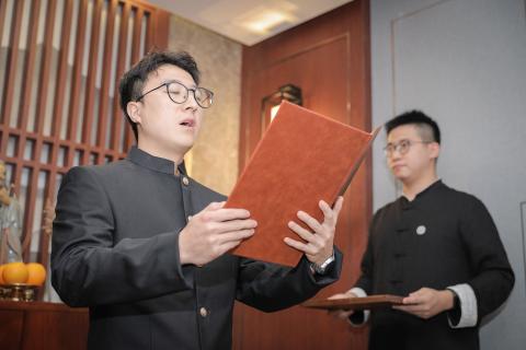 罗湖区委统战部副部长、工商联党组书记叶志伟一行到非凡娱乐调研