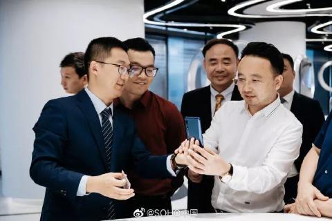 秋日餐叙 共叙商机|非凡娱乐董事长李厚德受邀参加丽泽SOHO秋日餐叙