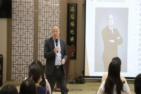 美在形体 赢在心态 | 非凡娱乐11月员工培训圆满结束