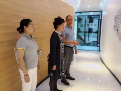 赣江南昌经开区领导受邀访问非凡娱乐加速器，为优质项目落地南昌创造新机遇